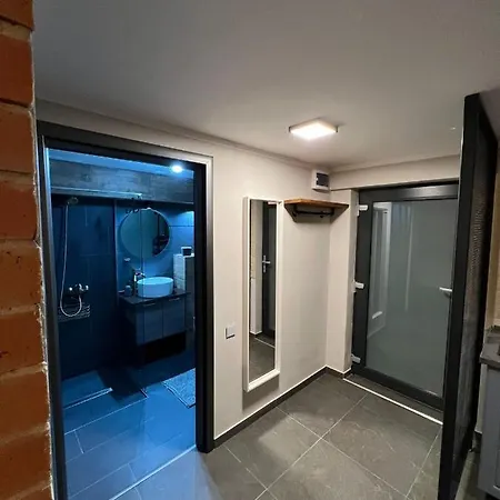 Apartment Retro Retreat - Free Parking - 20 Min To Center Cluj-Napoca