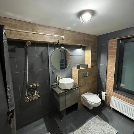 Apartment Retro Retreat - Free Parking - 20 Min To Center