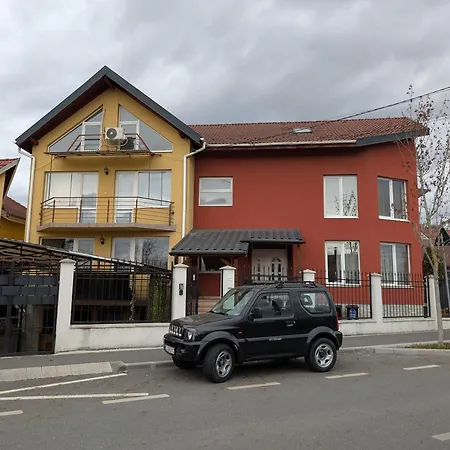 Retro Retreat - Free Parking - 20 Min To Center Cluj-Napoca