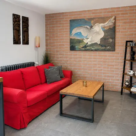 Retro Retreat - 1 Bedroom For 2, Kitchenette, Free Street Parking & Self Check-in *