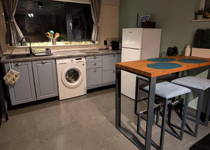 Retro Retreat - For 2 With Free Parking Apartmán Kluž